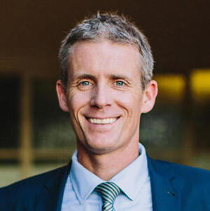 Christopher Thomas headshot